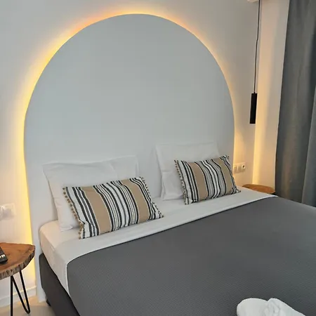 Ξενοδοχείο με διαμερίσματα Angelo Boutique Santorini Περίσσα