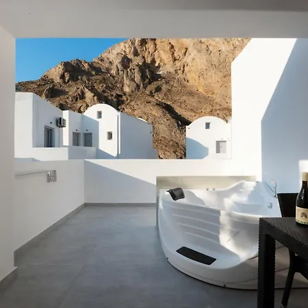 Angelo Boutique Santorini Aparthotel 4*
