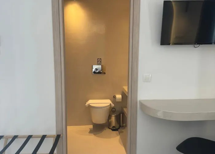 Angelo Estate Santorini 4*